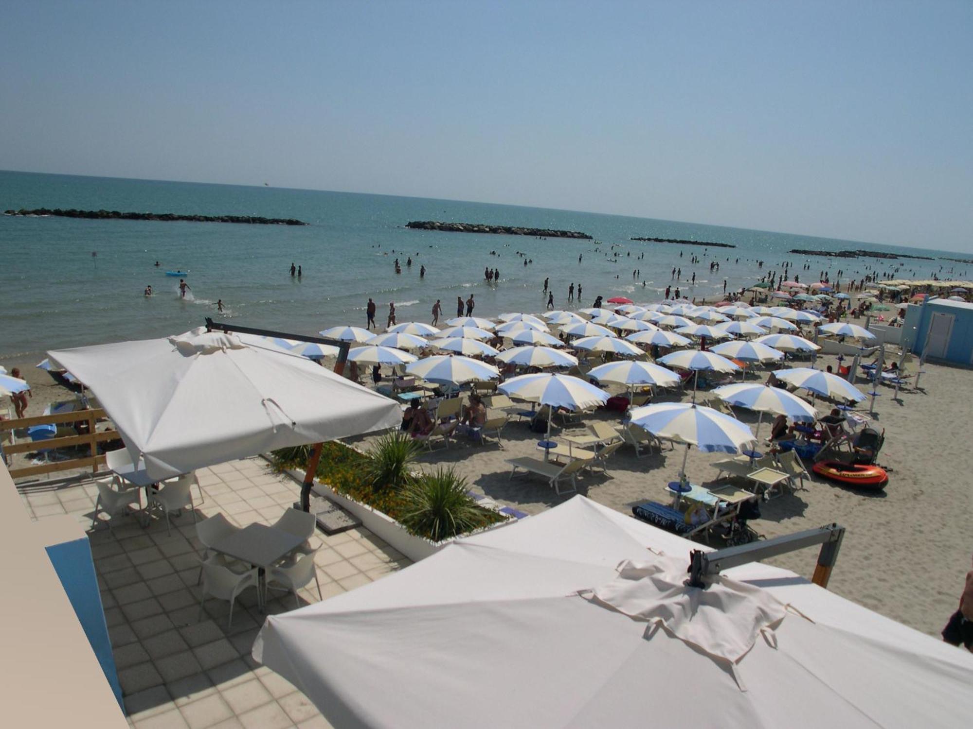 Residence I Delfini Cupra Marittima Ngoại thất bức ảnh