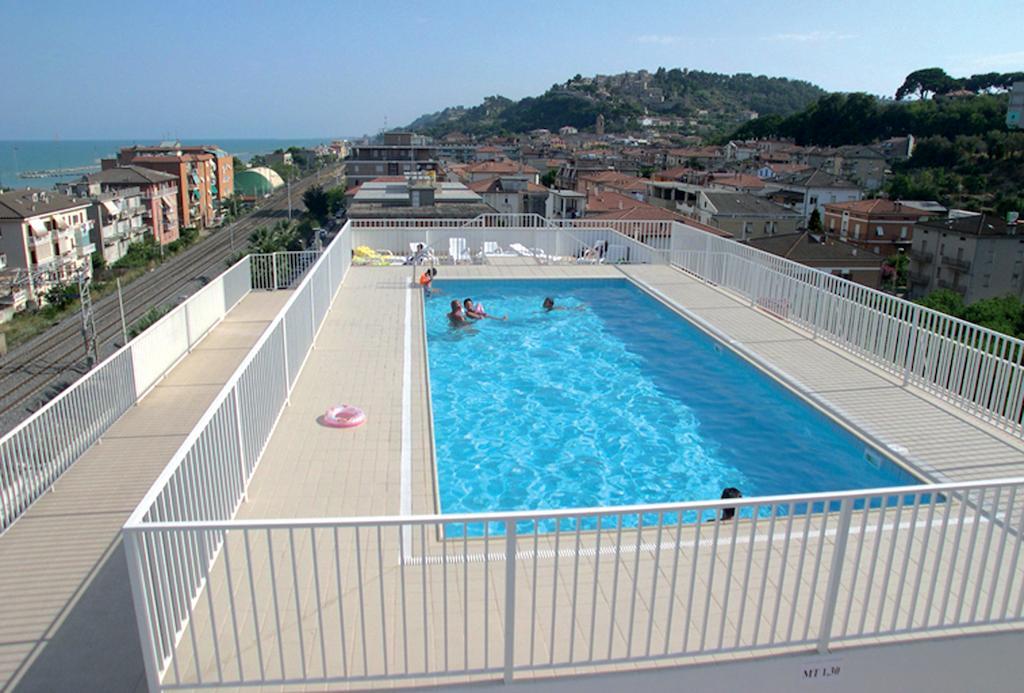 Residence I Delfini Cupra Marittima Ngoại thất bức ảnh