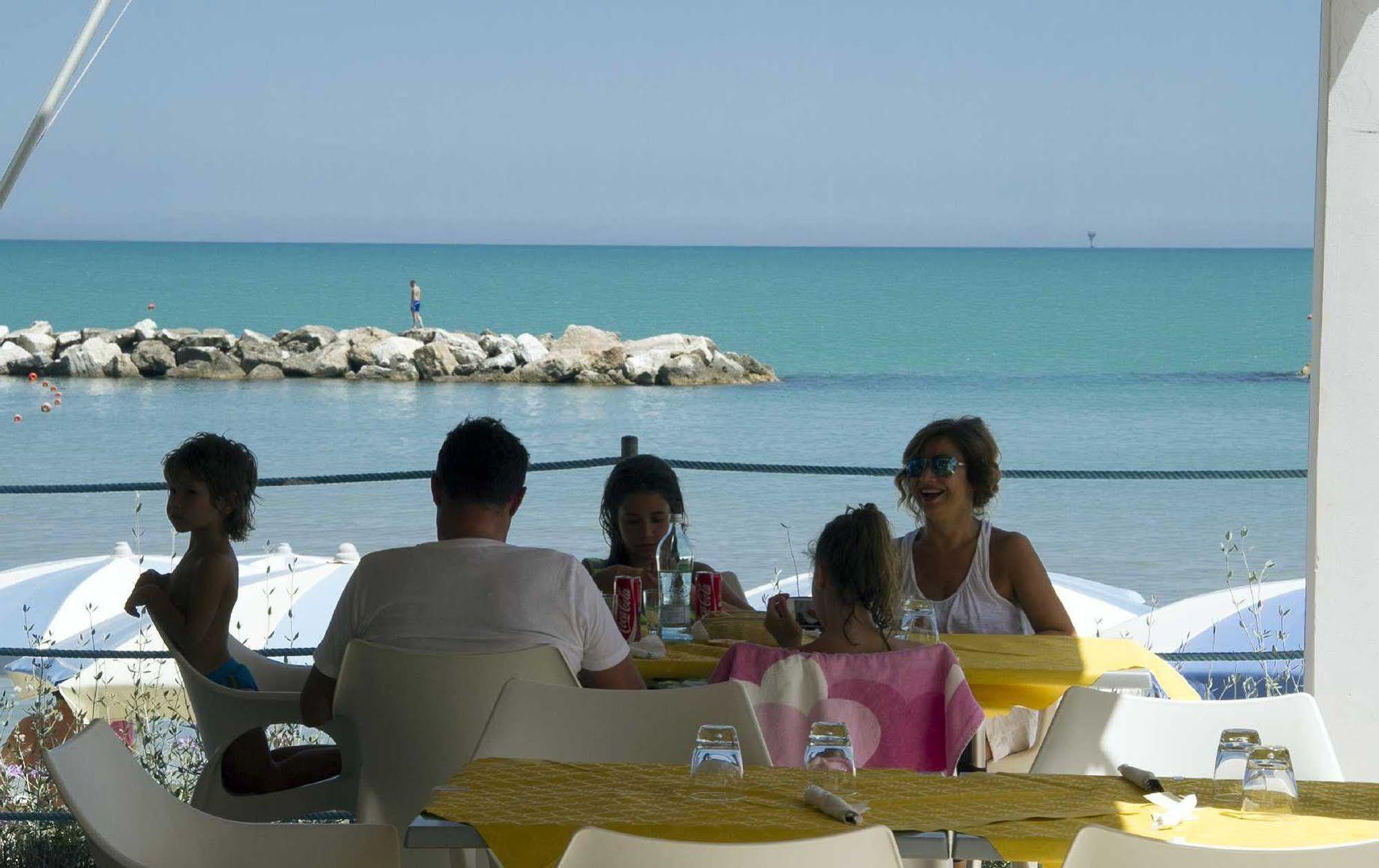 Residence I Delfini Cupra Marittima Ngoại thất bức ảnh