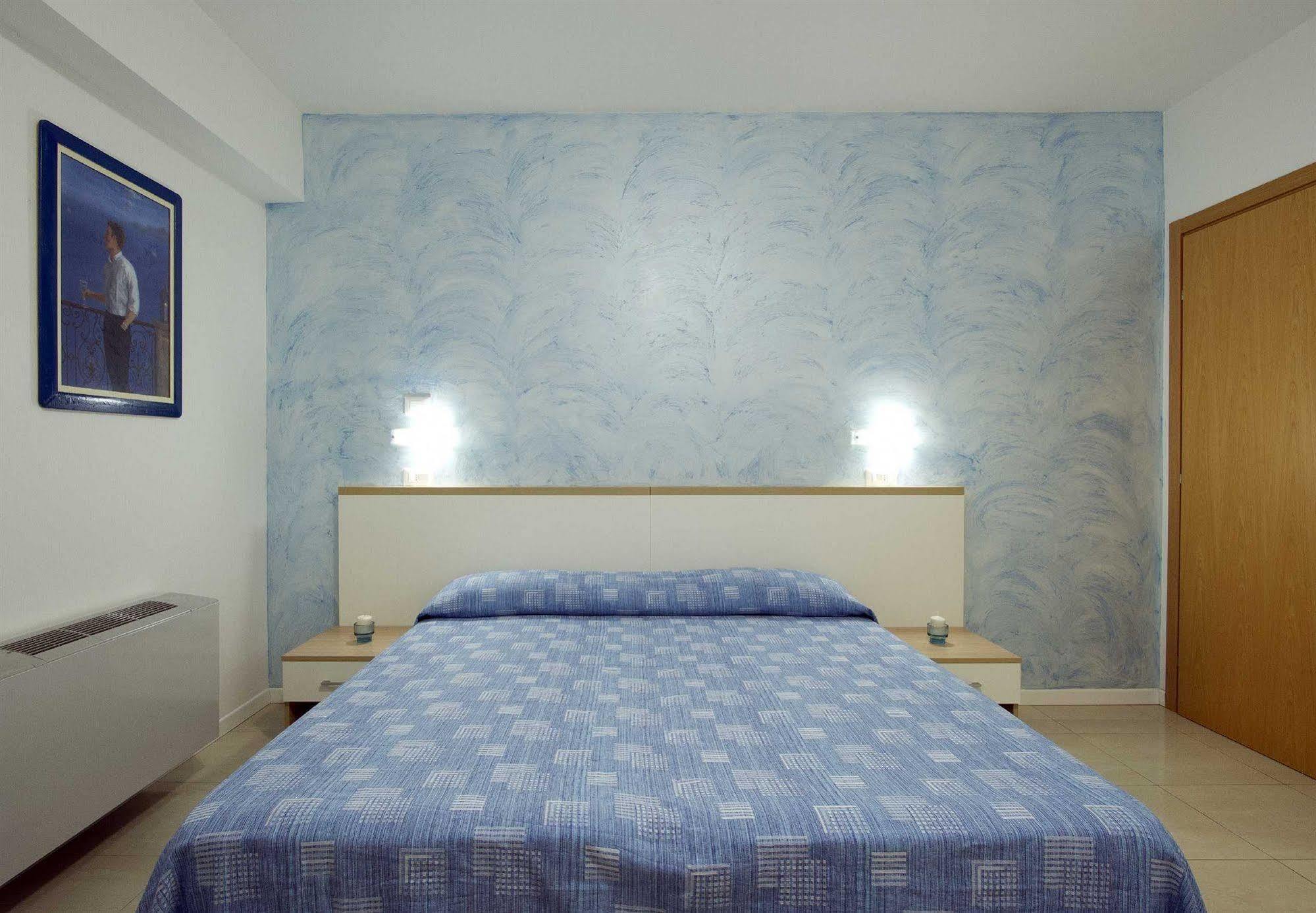 Residence I Delfini Cupra Marittima Ngoại thất bức ảnh