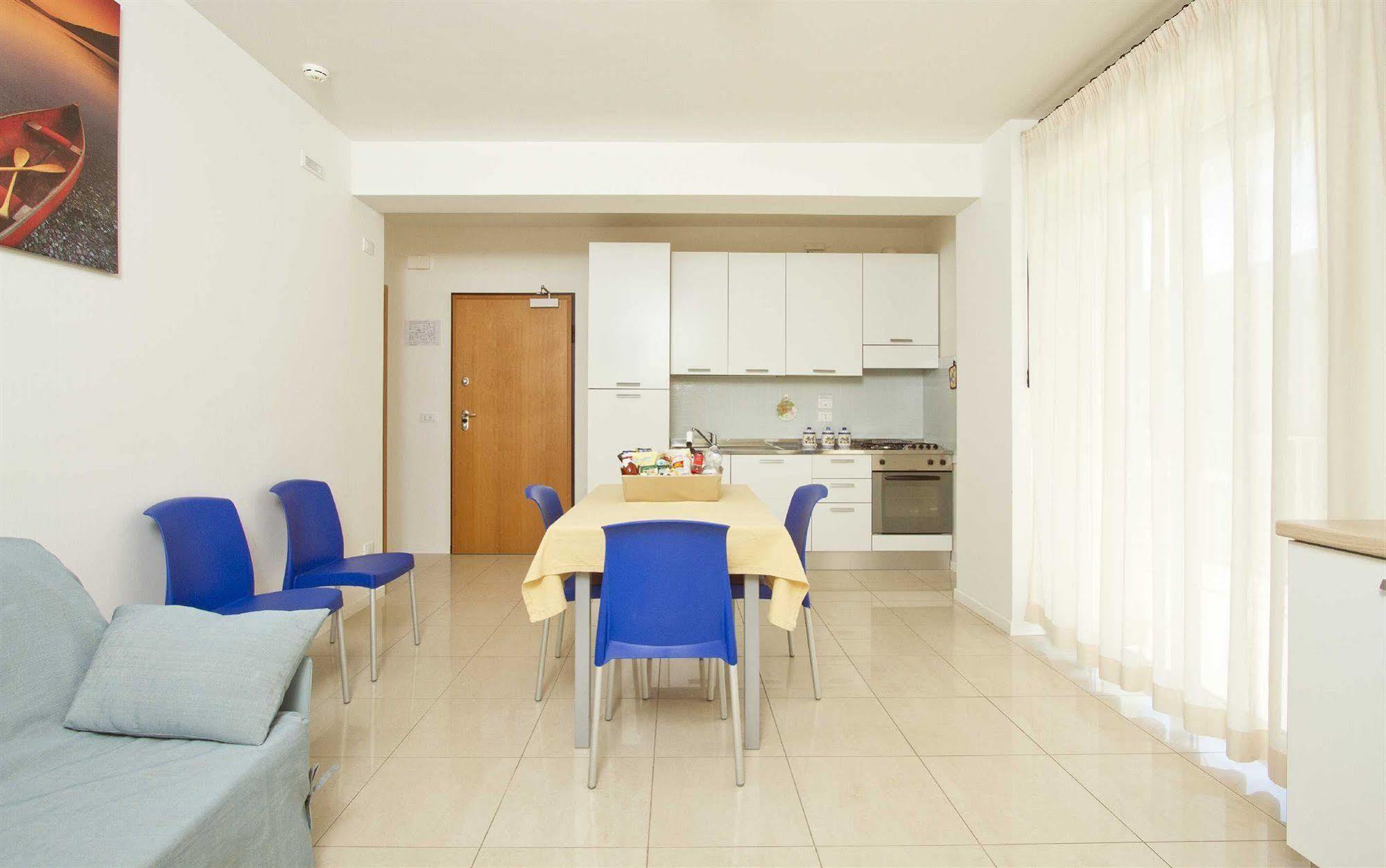 Residence I Delfini Cupra Marittima Ngoại thất bức ảnh